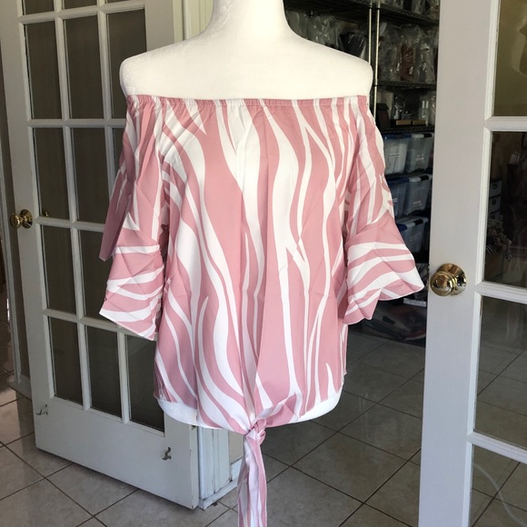 ❣️SALE❣️ 🆕 S/M Pink & White Off-the-Shoulder Top - Picture 9 of 14